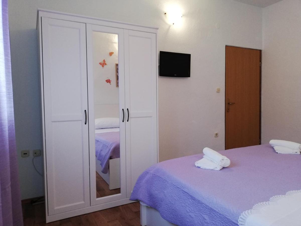 Apartment Pecarevic - A Holiday With A Stunning View Vis