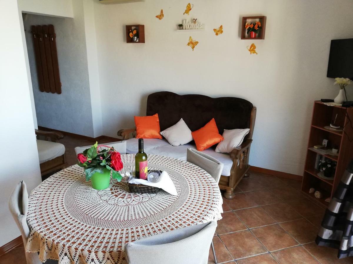 Apartment Pecarevic - A Holiday With A Stunning View Vis