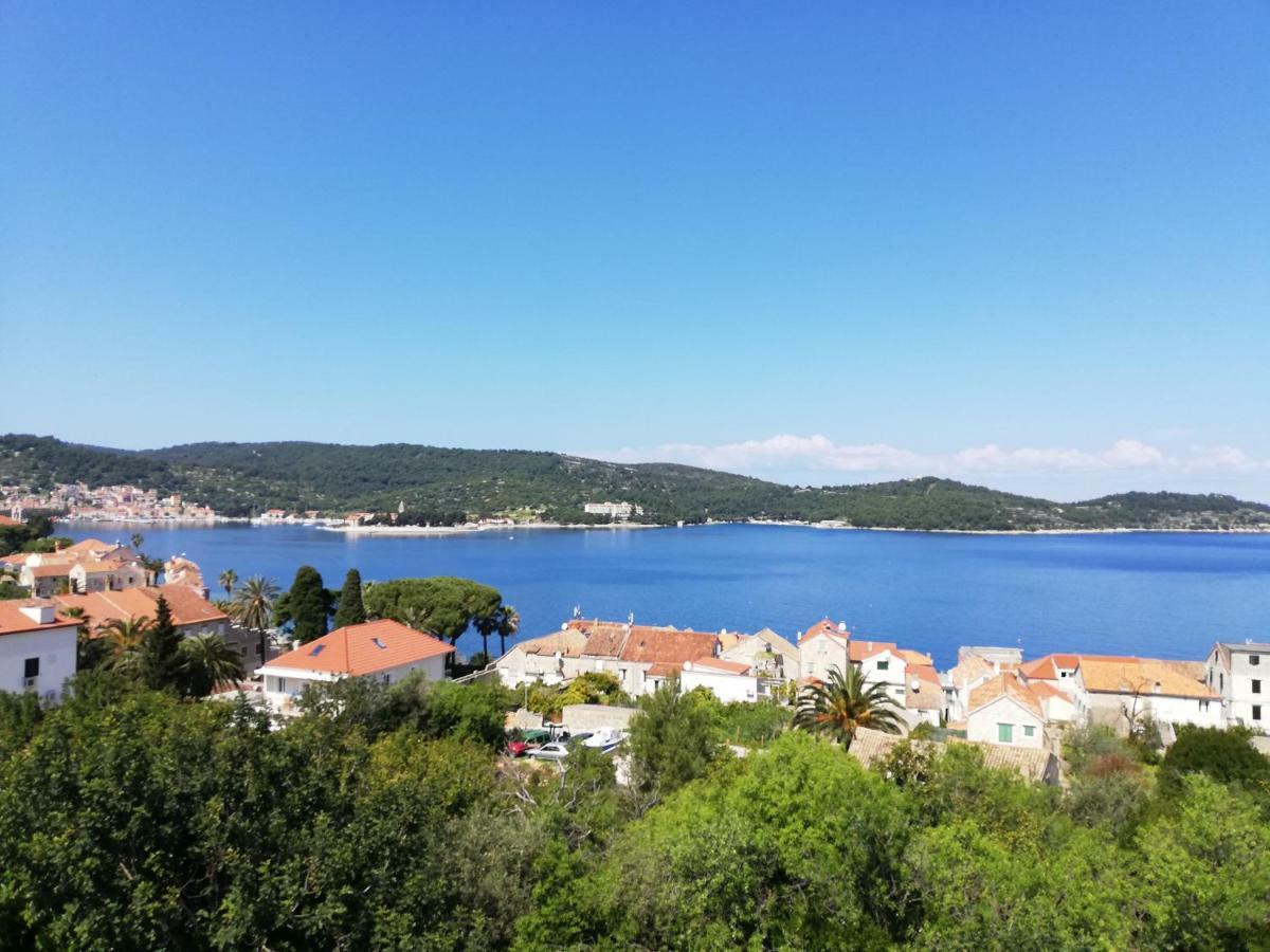 Apartment Apartment Pecarevic - A Holiday With A Stunning View Vis
